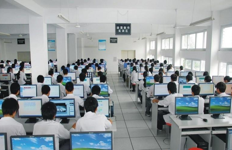 平涼機電工程學校計算機網絡技術專業(yè)深度解析 基礎扎實，開發(fā)潛力廣闊